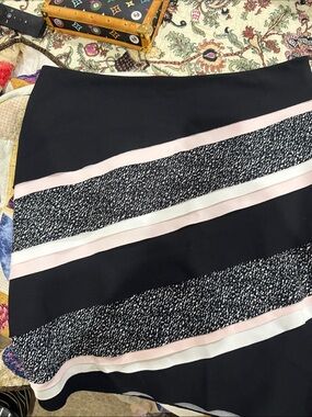 White House Black Market skirt   Size 12